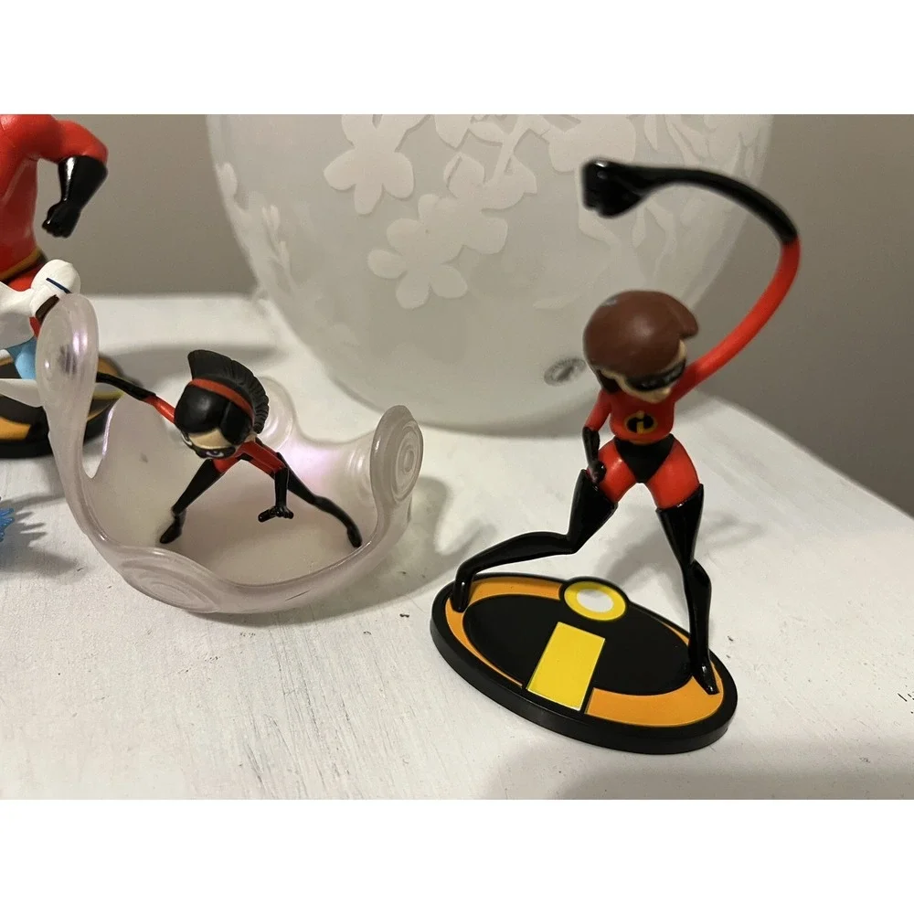 Disney The Incredibles PVC Lot Cake Toppers Figuree
